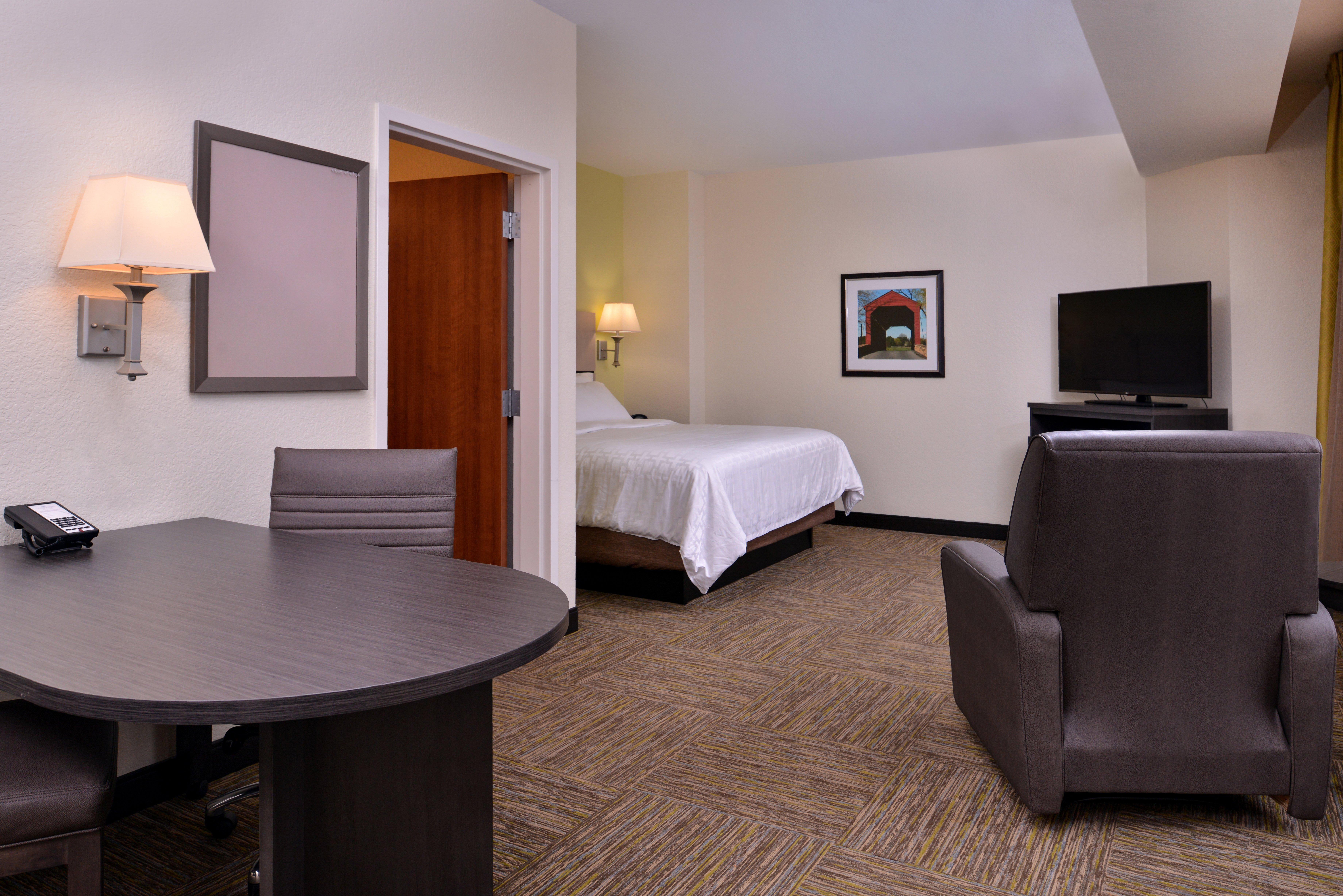 แคนเดิ้ลวูด สวีท แตร์โอต Hotel Terre Haute ภายนอก รูปภาพ